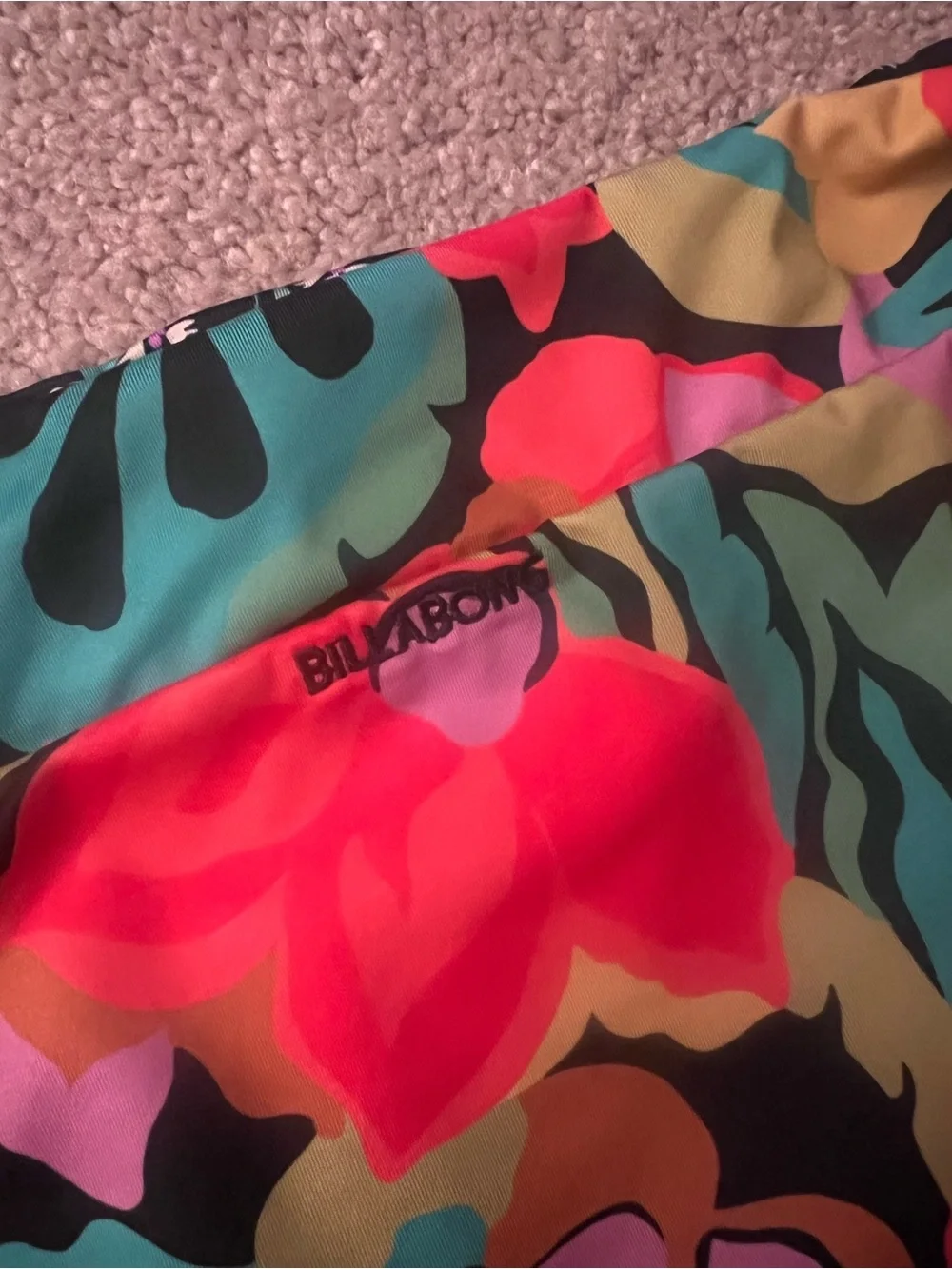 Billabong reversible bikini set - Picture 2 of 4